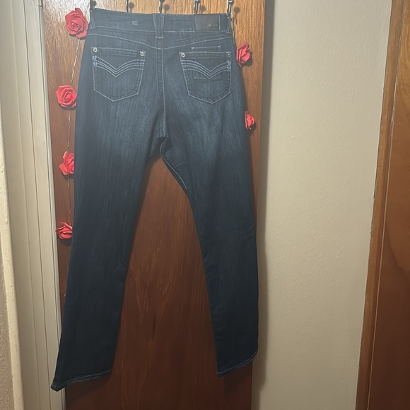 Jolt Jeans - Picture 4 of 4